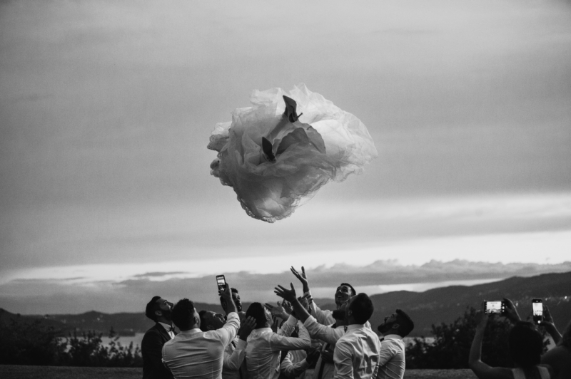 Bride like the clouds