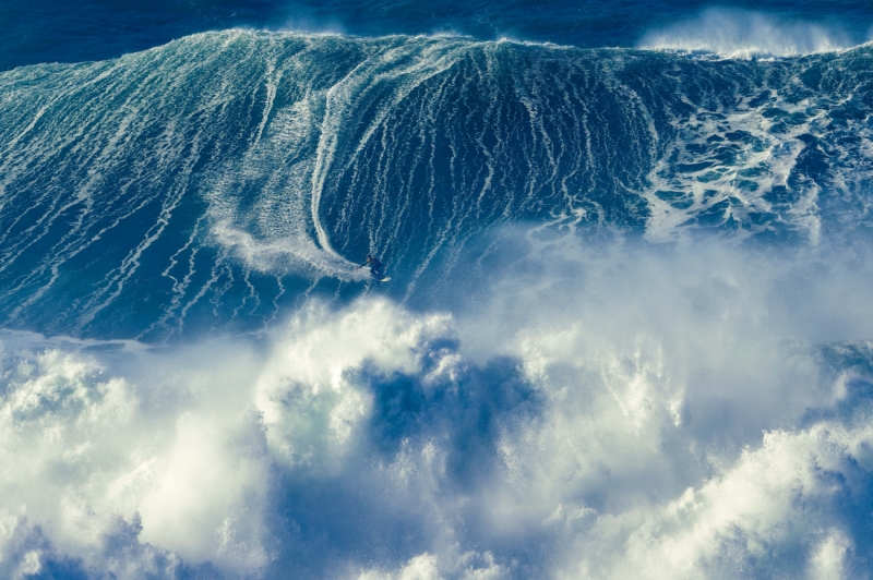 Surfing in the edge