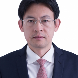 Qingrong Yang